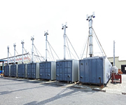 乾燥室内の温度を130℃まで上げ、木材の水分を蒸発させます。