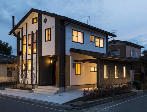 築30年の住宅を「無垢材＋自然素材」でフルリノベーション